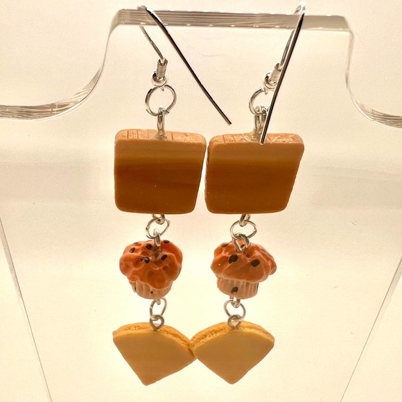 Breakfast Chain Earrings - Food Earrings - Eggs, Toast, Muffin, Waffle Earrings - Picture 9 of 11